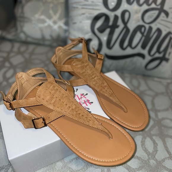 Olivia Miller Sandals Size 8!! Only worn once!!! - Picture 4 of 5